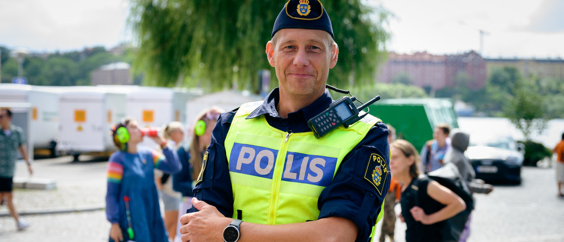 Så blir du polis